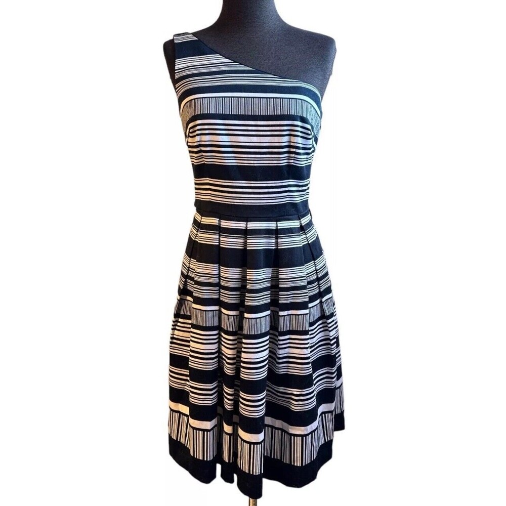 EUC WHITE HOUSE BLACK MARKET Dress Size 2  Striped One Shoulder Lined WHBM